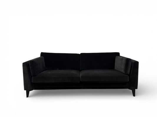Furninova Avignon 3-seter sofa i velur – Elegant design og luksuriell komfort