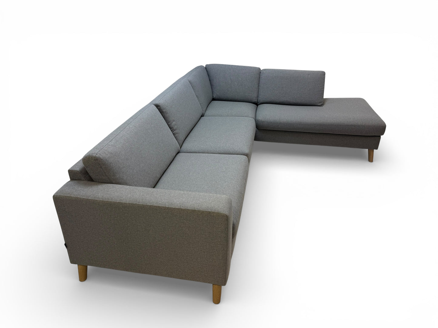 Vilmers Nordic hjørnesofa med sjeselong – Pentbrukt kvalitetssofa fra Bohus