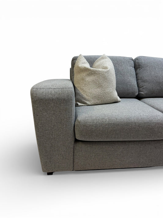 Nyrenset og pentbrukt Skeidar Scapa design hjørenesofa med puff - Rask levering