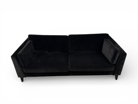 Furninova Avignon 3-seter sofa i velur – Elegant design og luksuriell komfort